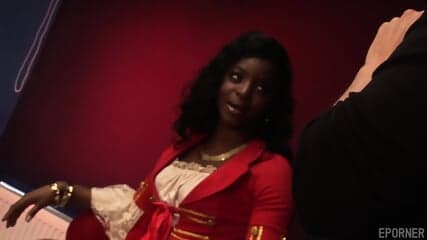 Ebony MILF wants very deep penetration