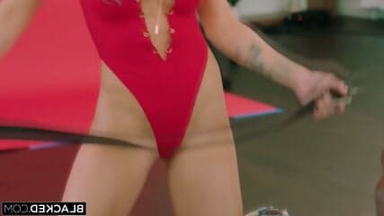 Jessa Rhodes W4